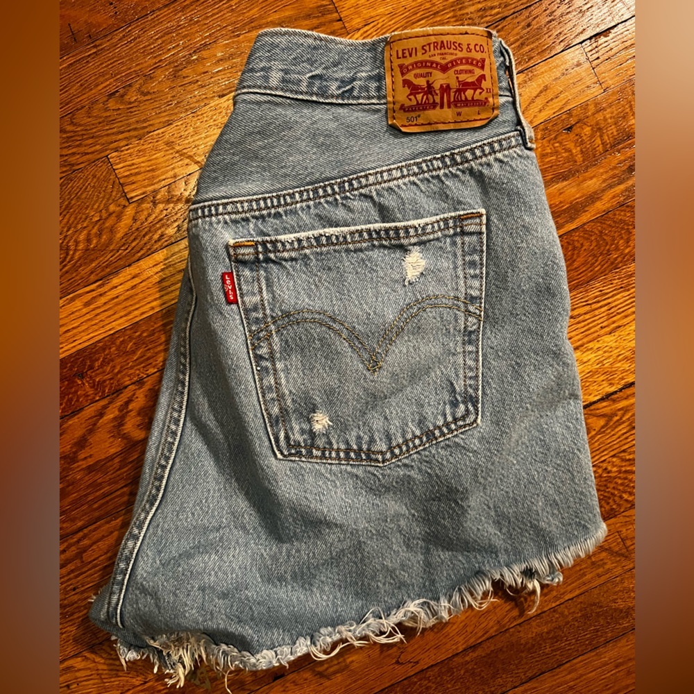 Levi Jean Shorts